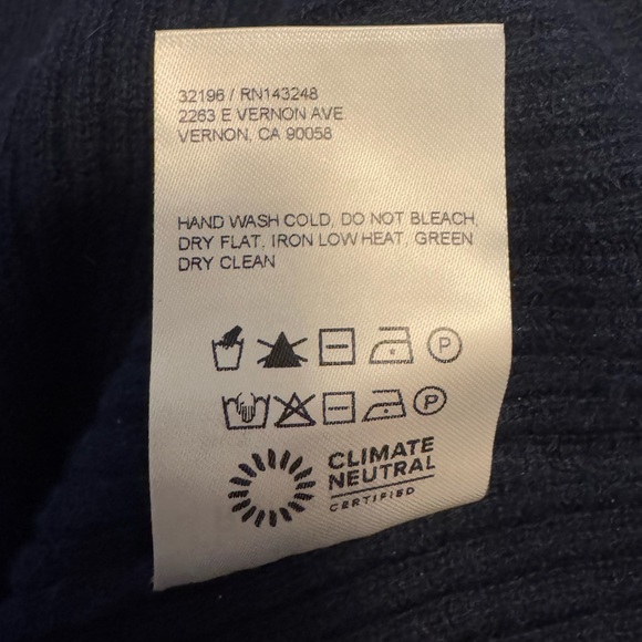 NWOT Reformation Luisa Cropped Cashmere Sweater in Navy - Picture 4 of 4